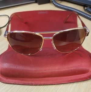 Vince Camuto sun shares.